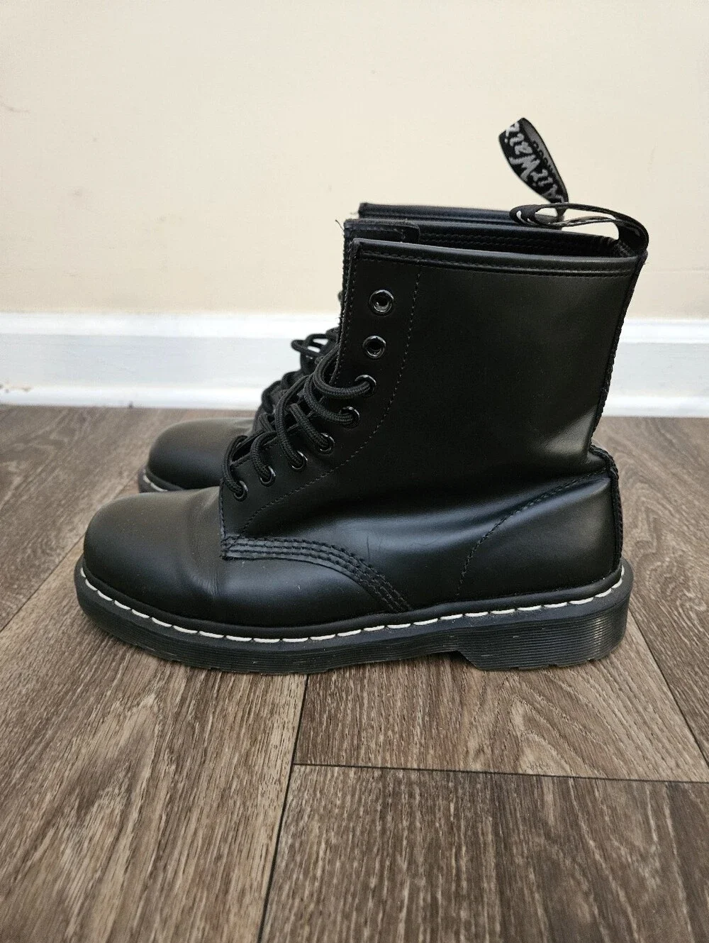 Dr. Martens Men's Black Leather Lace-Up Combat Boots, Size 9